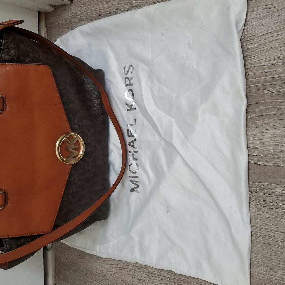 Michael Kors Two-Tone Satchel in Brown and Tan With Dust Bag - Picture 3 of 16